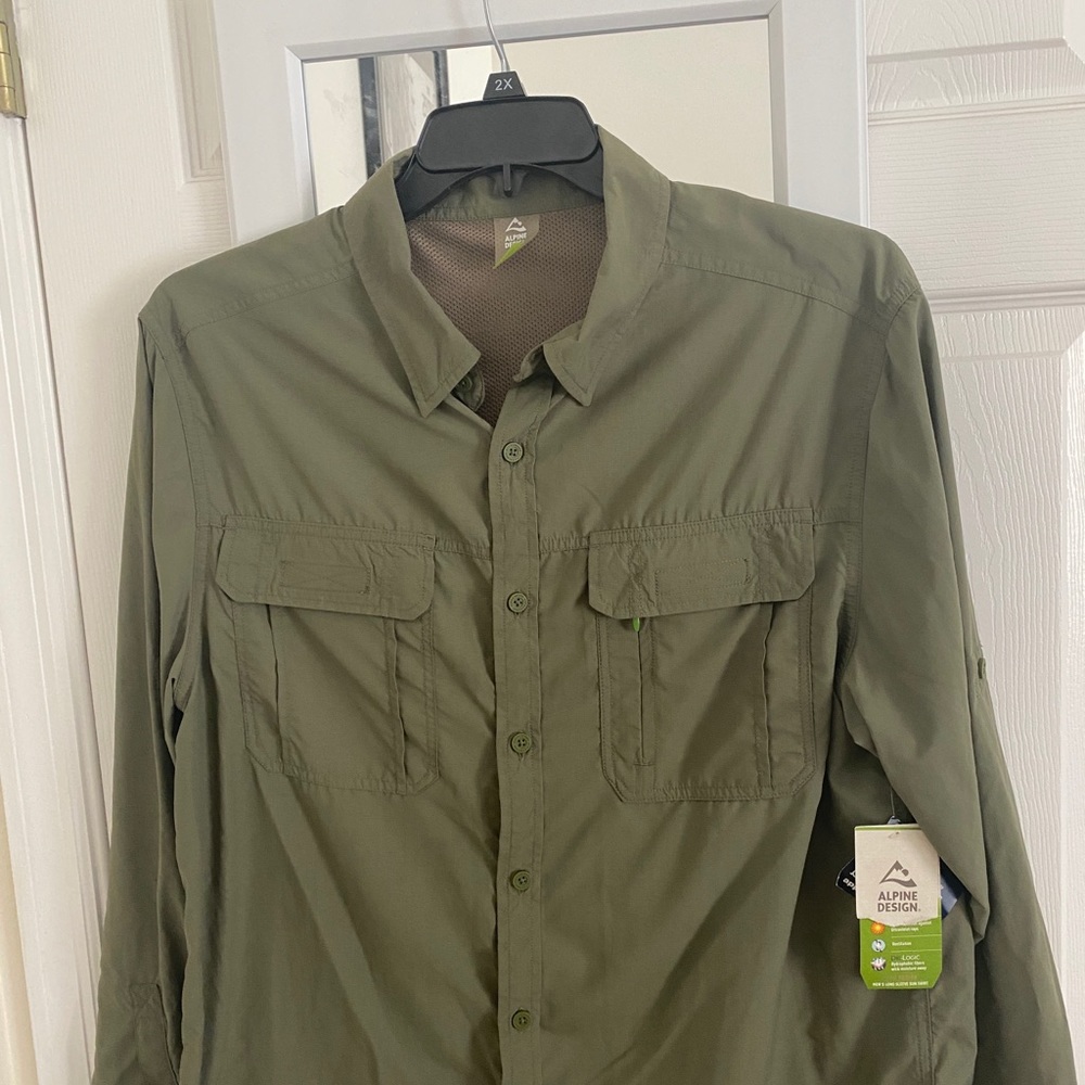 NWT Alpine design vented  shirt